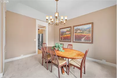 2530 Beacon Hill Dr, West Linn, OR 97068 - Photo 9