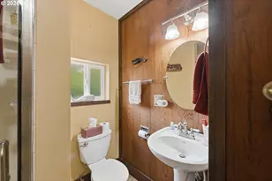 1072 Elrod Ave, Coos Bay, OR 97420 - Photo 13