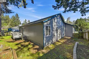 1120 Lakeshore Dr, Coos Bay, OR 97420 - Photo 39