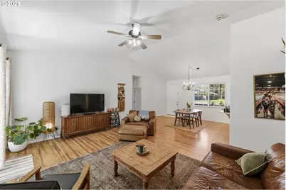 1120 Lakeshore Dr, Coos Bay, OR 97420 - Photo 7