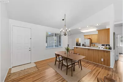 1120 Lakeshore Dr, Coos Bay, OR 97420 - Photo 9