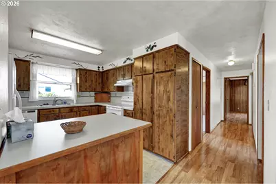 1425 Taney St, Eugene, OR 97402 - Photo 9