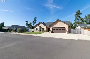 4260 Caddington Ln, Florence, OR 97439 - Photo 3