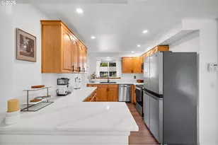 17130 NW Valsetz Ct, Beaverton, OR 97006 - Photo 15