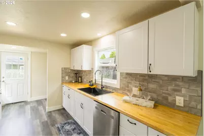 1925 NE Liberty St, Salem, OR 97301 - Photo 9