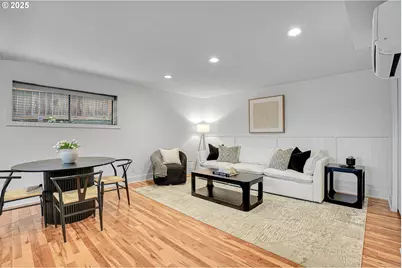 8325 SW Terwilliger Blvd, Portland, OR 97219 - Photo 11