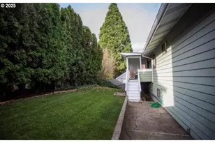 8325 SW Terwilliger Blvd, Portland, OR 97219 - Photo 25