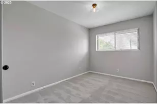 8325 SW Terwilliger Blvd, Portland, OR 97219 - Photo 7