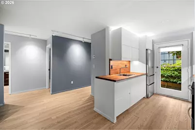 4360 SW Dickinson St #35, Portland, OR 97219 - Photo 3