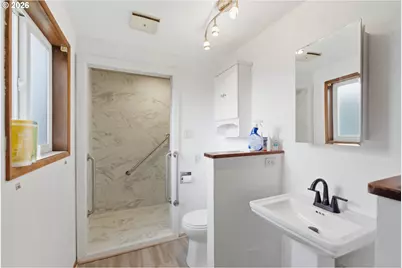 1247 1st Ave, Sweet Home, OR 97386 - Photo 11