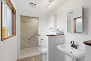 1247 1st Ave, Sweet Home, OR 97386 - Photo 11