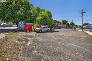 234 S Canyon Blvd, John Day, OR 97845 - Photo 7