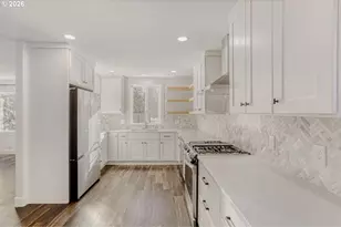 17741 SE Marie St, Portland, OR 97236 - Photo 9