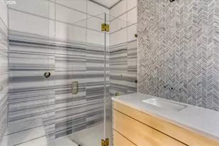 2377 NW Kearney St, Portland, OR 97210 - Photo 13