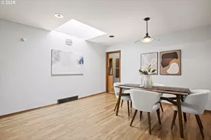 2210 SW Broadway Dr, Portland, OR 97201 - Photo 13