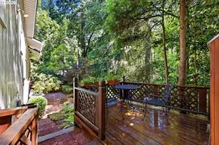 2210 SW Broadway Dr, Portland, OR 97201 - Photo 35