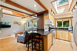 2210 SW Broadway Dr, Portland, OR 97201 - Photo 15