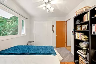 2210 SW Broadway Dr, Portland, OR 97201 - Photo 29