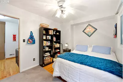 2210 SW Broadway Dr, Portland, OR 97201 - Photo 23