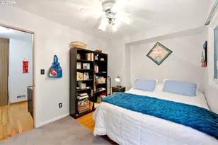 2210 SW Broadway Dr, Portland, OR 97201 - Photo 23