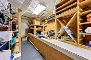 2210 SW Broadway Dr, Portland, OR 97201 - Photo 31