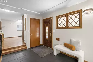 2210 SW Broadway Dr, Portland, OR 97201 - Photo 7