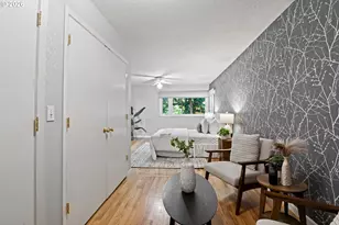 2210 SW Broadway Dr, Portland, OR 97201 - Photo 25