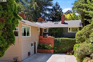 2210 SW Broadway Dr, Portland, OR 97201 - Photo 5