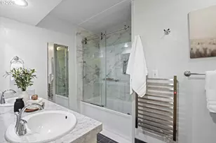 2210 SW Broadway Dr, Portland, OR 97201 - Photo 27