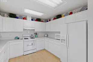 2865 NW Neptune Ave, Lincoln City, OR 97367 - Photo 15