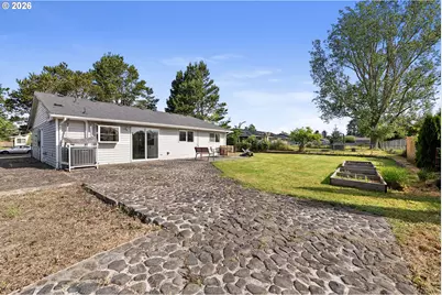 22 NW Cedar Ave, Warrenton, OR 97146 - Photo 29