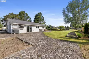 22 NW Cedar Ave, Warrenton, OR 97146 - Photo 29