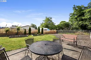 22 NW Cedar Ave, Warrenton, OR 97146 - Photo 31