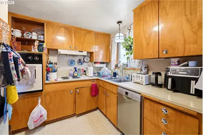 1404 Umpqua Rd, Woodburn, OR 97071 - Photo 11