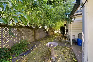1404 Umpqua Rd, Woodburn, OR 97071 - Photo 25