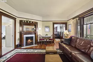 336 Hill St, Silverton, OR 97381 - Photo 9