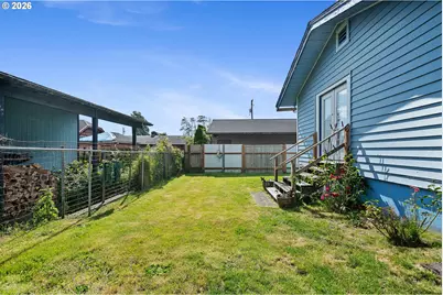 1313 1st St, Tillamook, OR 97141 - Photo 21