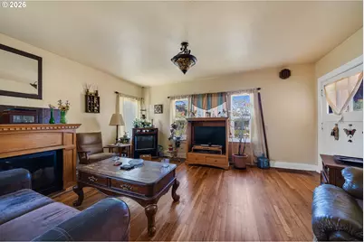 1313 1st St, Tillamook, OR 97141 - Photo 3