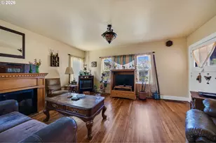 1313 1st St, Tillamook, OR 97141 - Photo 3
