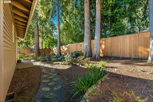 2625 SW 75th Terrace, Portland, OR 97225 - Photo 37