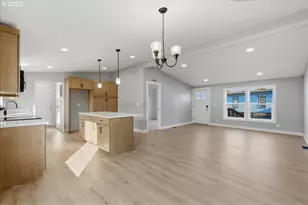 11515 NE 71st St, Vancouver, WA 98662 - Photo 9