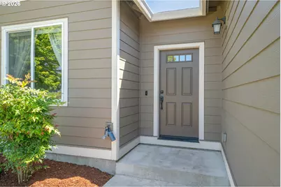 575 Egret Ave, Halsey, OR 97348 - Photo 5