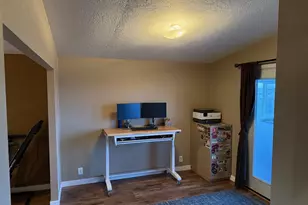 87479 N Star Ln, Christmas Valley, OR 97641 - Photo 9