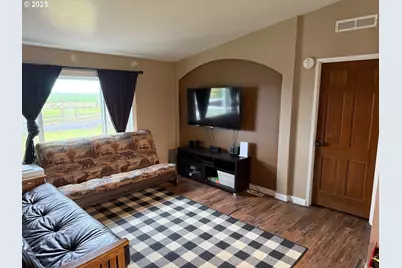 87479 N Star Ln, Christmas Valley, OR 97641 - Photo 5
