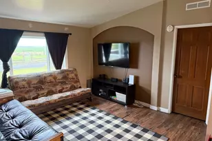 87479 N Star Ln, Christmas Valley, OR 97641 - Photo 5