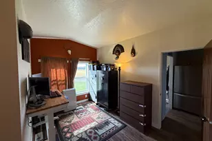 87479 N Star Ln, Christmas Valley, OR 97641 - Photo 17