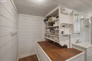 817 N Main St, Brownsville, OR 97327 - Photo 23