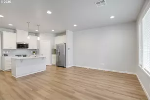 12021 SE 5th St, Vancouver, WA 98683 - Photo 9