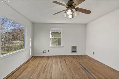 2949 Dover St, Longview, WA 98632 - Photo 5