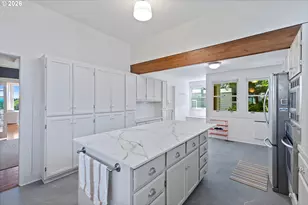 7608 S Hood Ave, Portland, OR 97219 - Photo 15